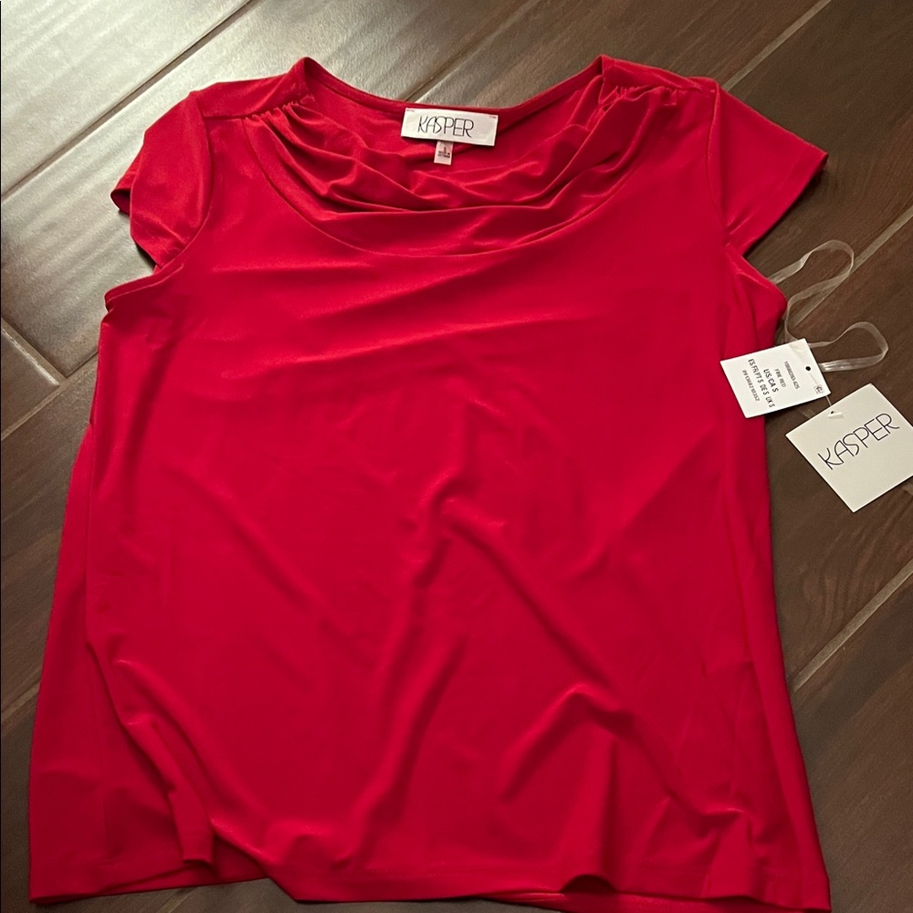 Kasper Women's Scarlet Short Sleeve Top
